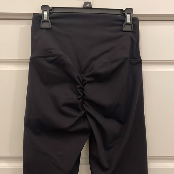 ABS2B Black scrunch butt leggings size small - Picture 5 of 6